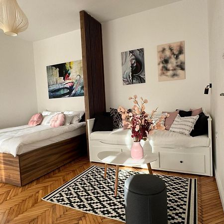 Balconia Sunny Apartment In Centre Of Belgrade Extérieur photo