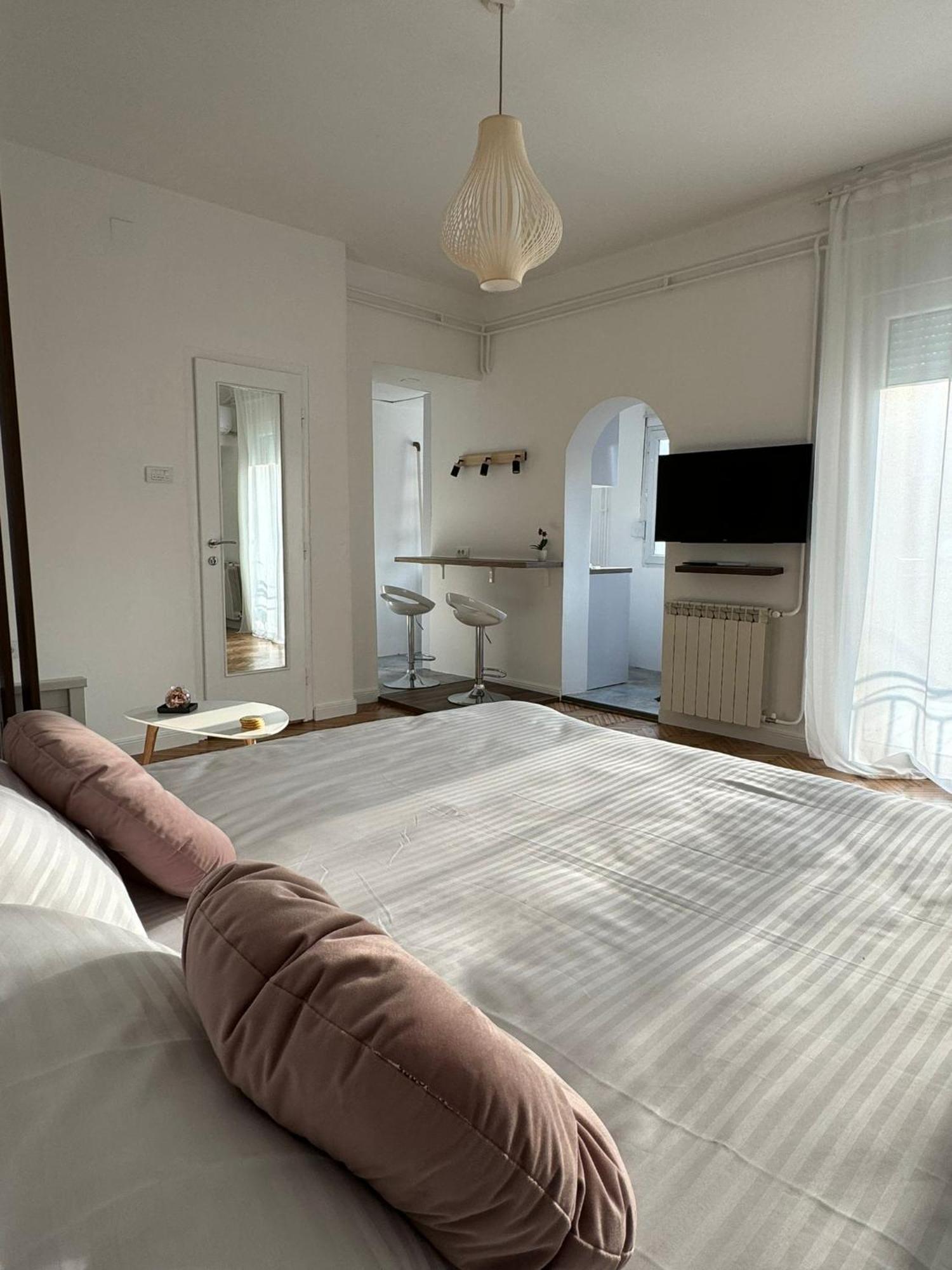 Balconia Sunny Apartment In Centre Of Belgrade Extérieur photo